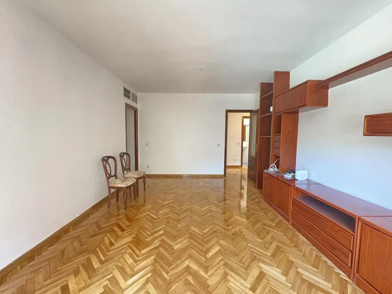 Wohnzimmer von Wohnung zur Miete in Madrid mit Klimaanlage, Heizung und Parkett