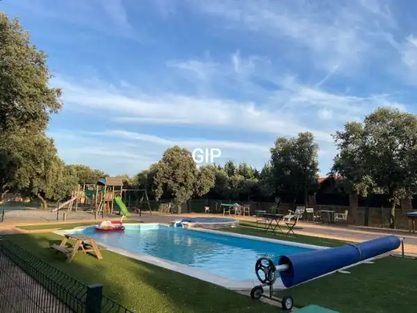 Casa con piscina en venta en Pioz, imagen 2