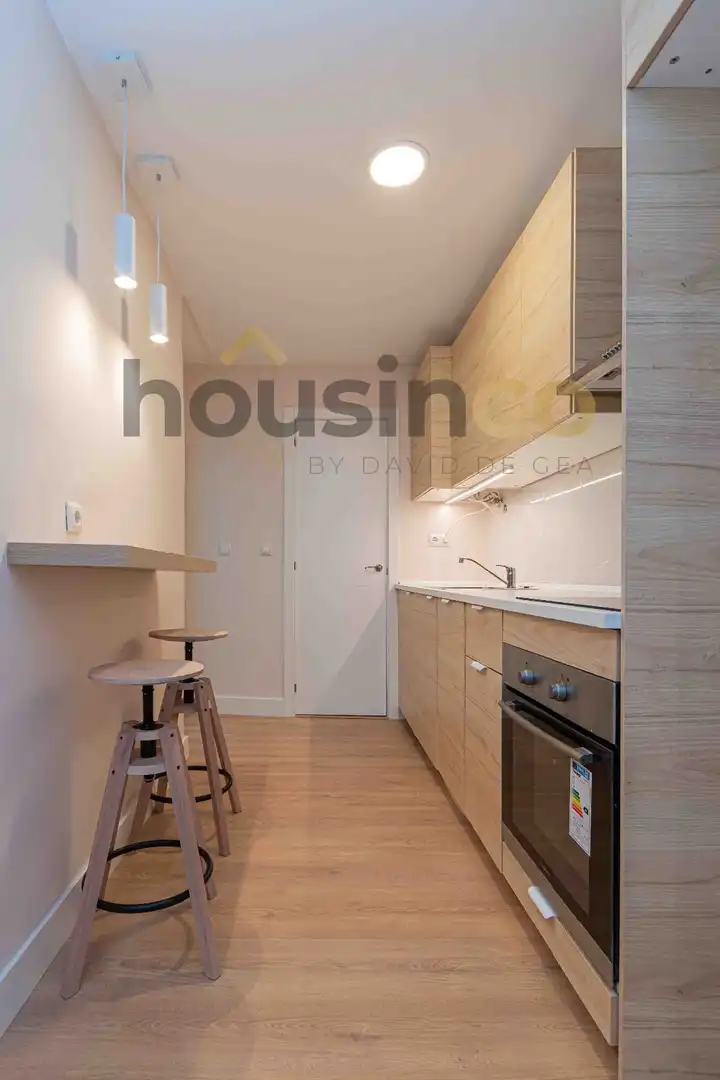 Kitchen of Flat for sale in Madrid  with Heating, Parquet flooring and Terrace