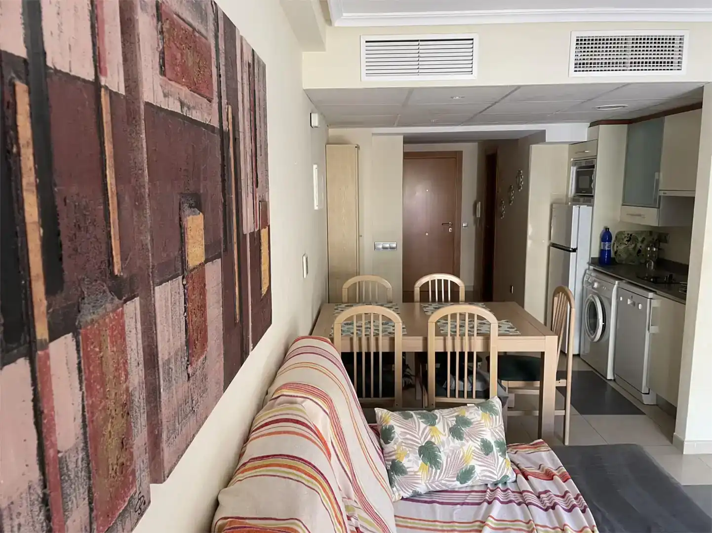 Comedor de Apartamento de alquiler en Vera con Aire acondicionado, Piscina y Balcón