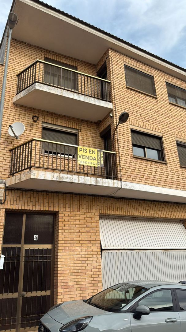 Vista exterior de Pis en venda en Alcarràs amb Aire condicionat, Calefacció i Terrassa