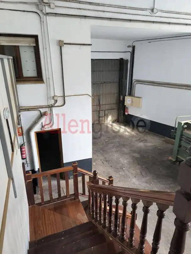 Industrial buildings for rent in Siero