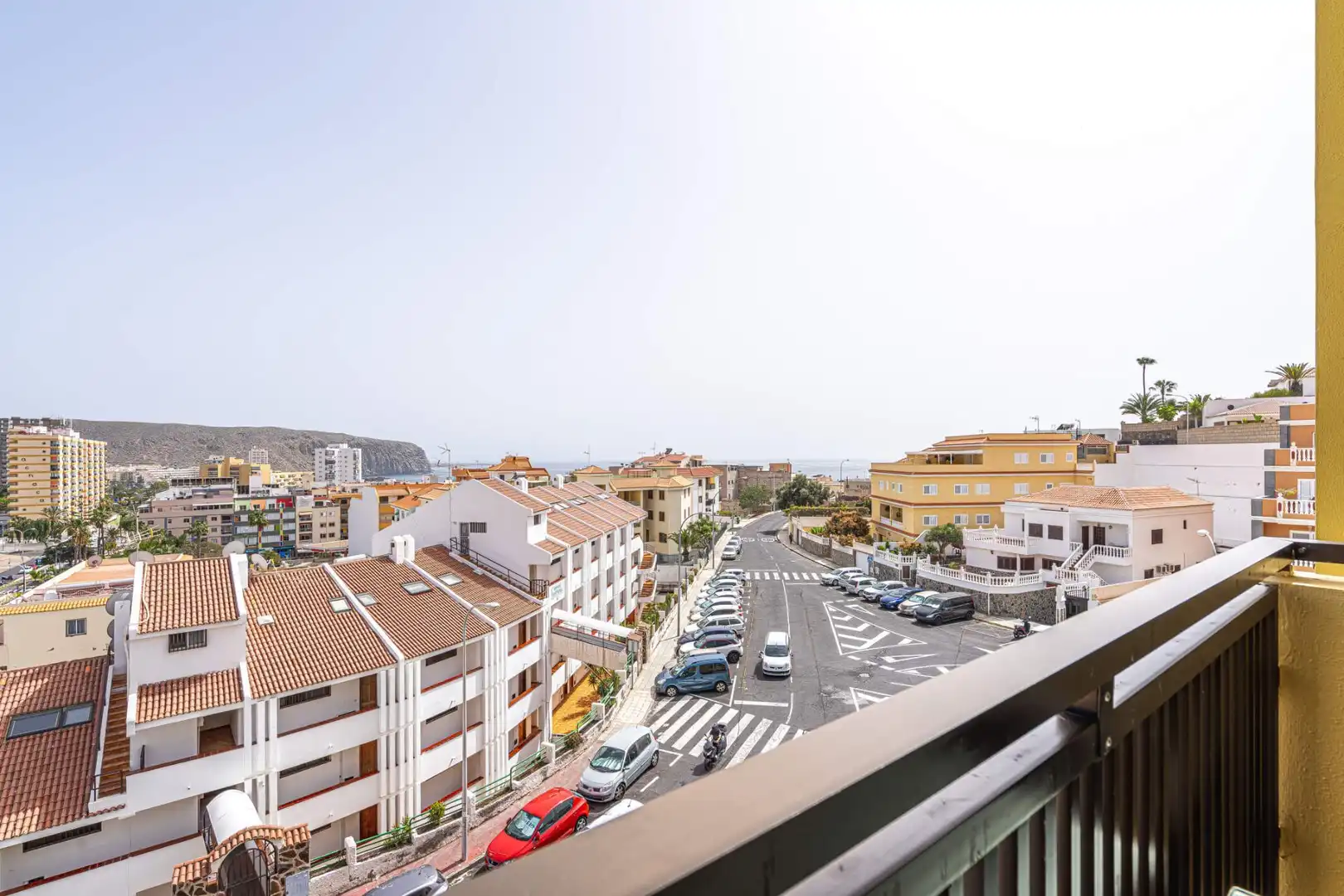 Vista exterior de Piso de alquiler en Arona con Terraza y Amueblado