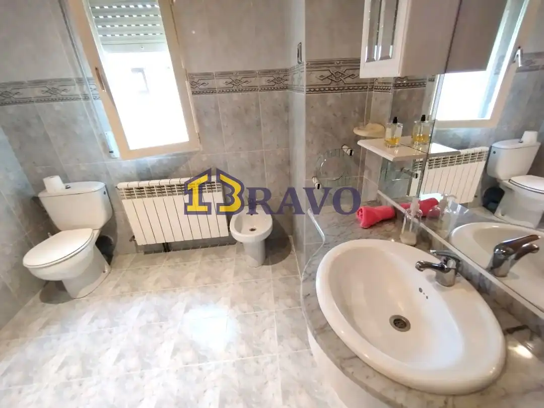 Baño de Casa o chalet en venta en Medina de Pomar con Calefacción, Jardín privado y Terraza