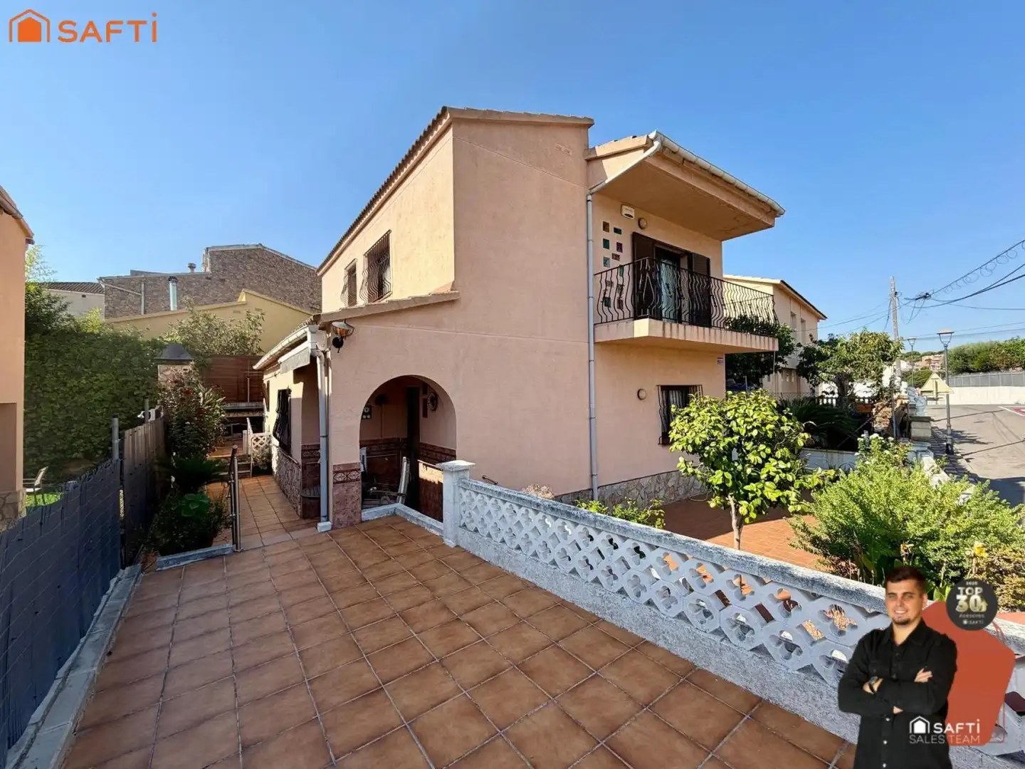 Vista exterior de Casa o chalet en venta en Pineda de Mar con Terraza y Balcón