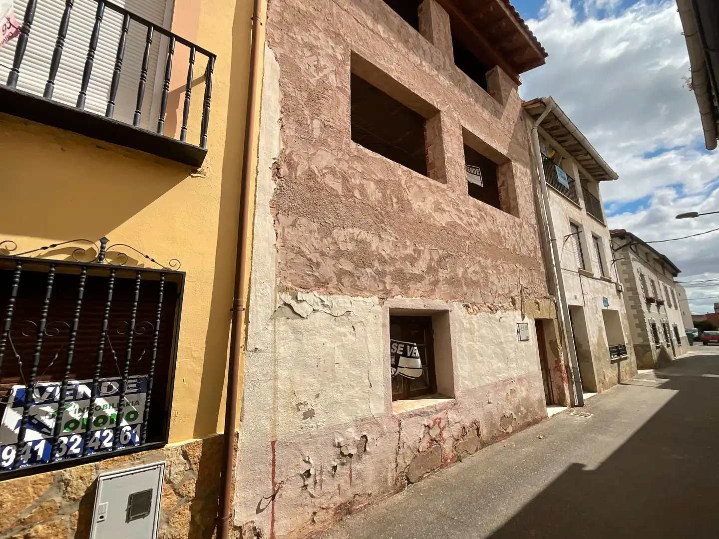 Vista exterior de Casa adosada en venta en Castañares de Rioja