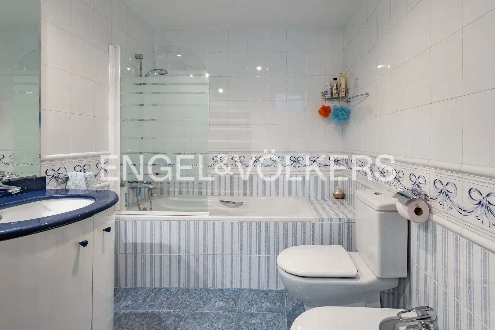 Bany de Casa o xalet en venda en Barcelona amb Aire condicionat, Calefacció i Parquet