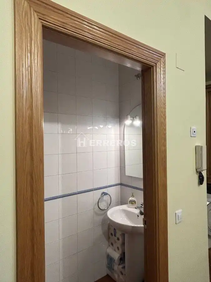 Baño de Casa adosada en venta en  Logroño con Aire acondicionado, Calefacción y Jardín privado