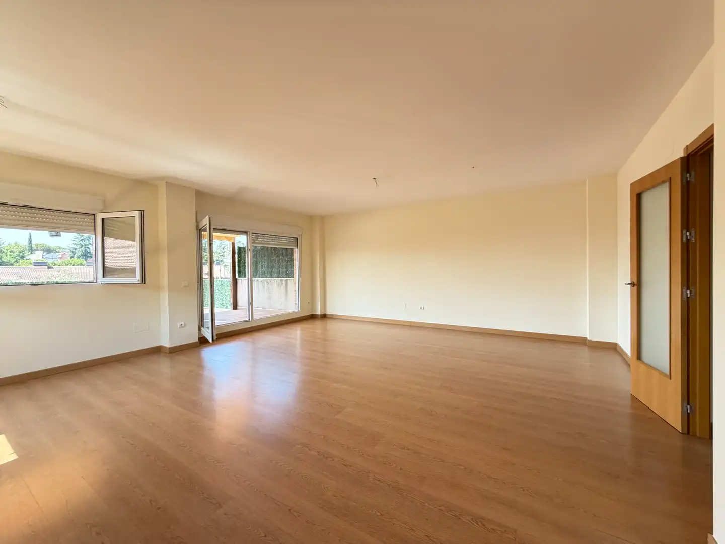 Sala de estar de Casa o chalet en venta en Colmenar Viejo con Calefacción, Jardín privado y Terraza