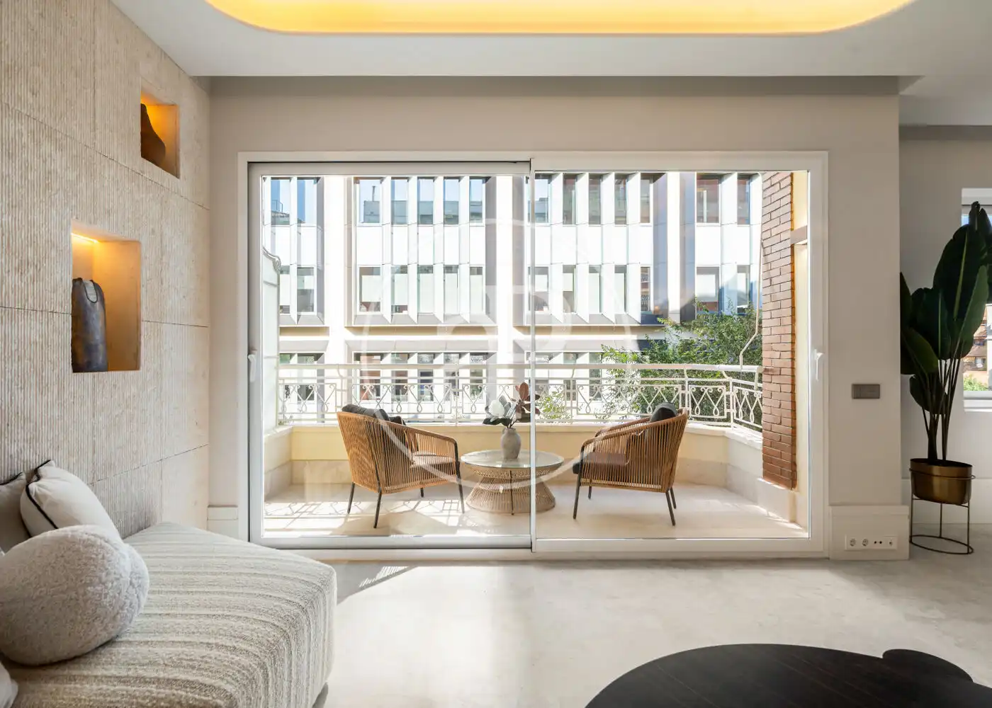 Piso con ascensor en venta en C. del Pinar, imagen 4