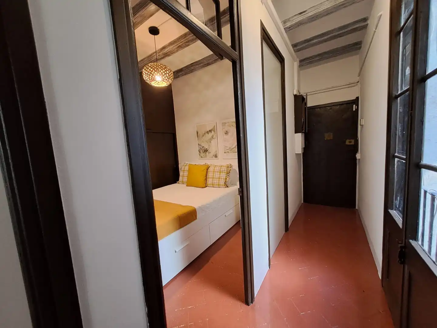 Habitación de Piso en venta en Barcelona con Horno y Balcón