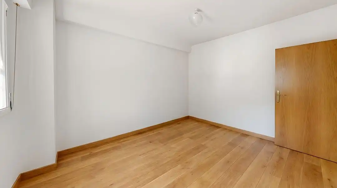 Schlafzimmer von Wohnung zum Verkauf in Madrid mit Klimaanlage und Heizung