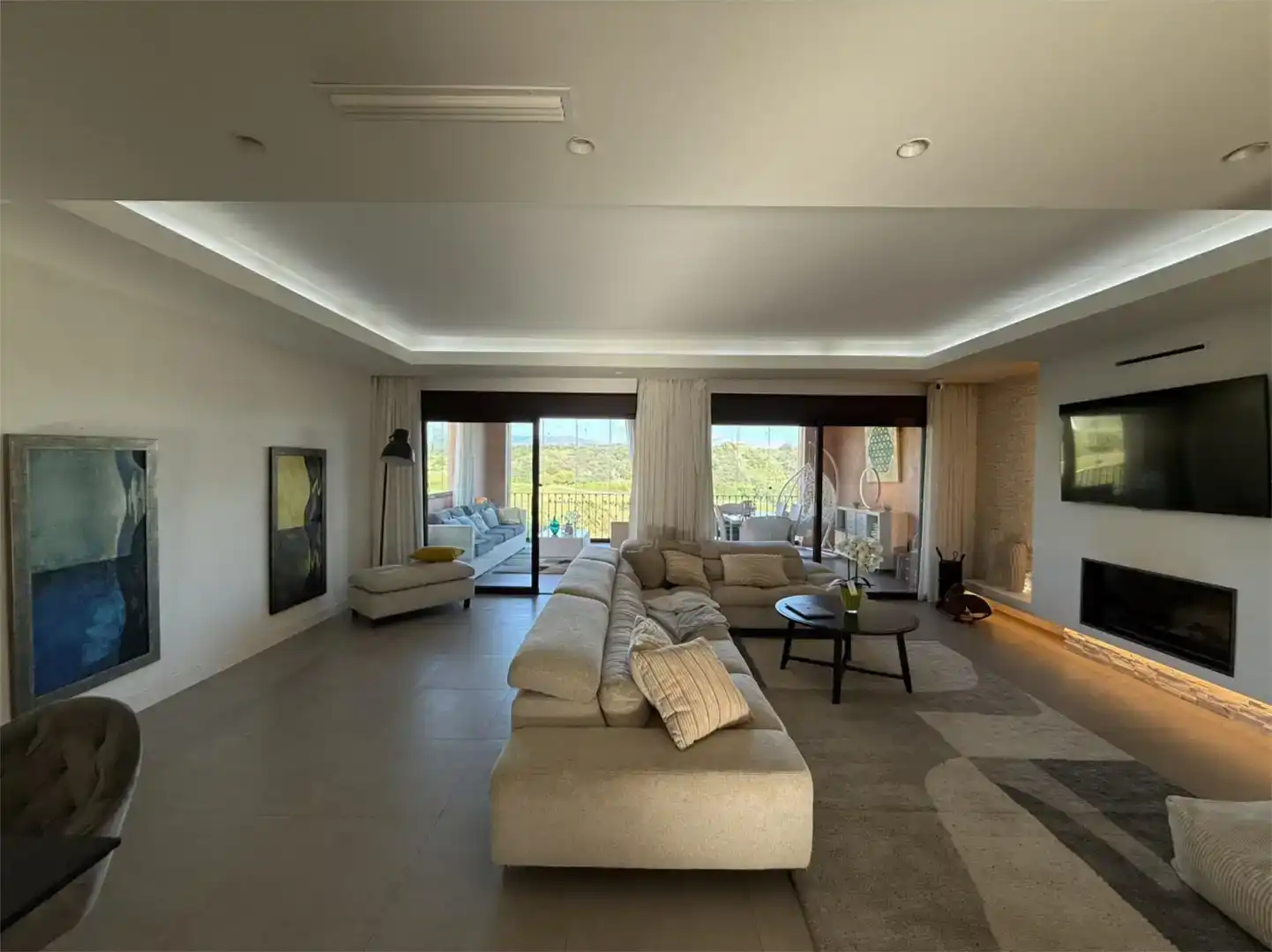 Sala de estar de Piso en venta en Estepona con Aire acondicionado, Piscina y Balcón
