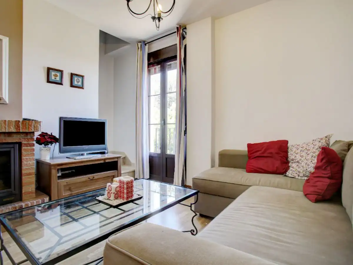 Wohnzimmer von Maisonette zur Miete in Benaocaz mit Klimaanlage, Heizung und Parkett