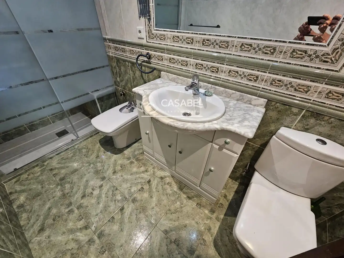 Bathroom of Attic for sale in Córdoba  with Air Conditioner