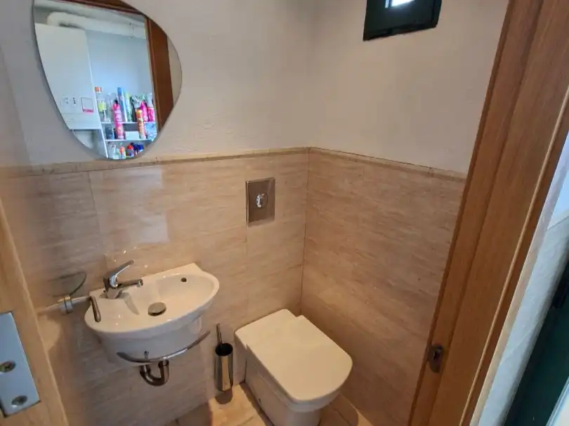 Baño de Piso de alquiler en La Salobreja