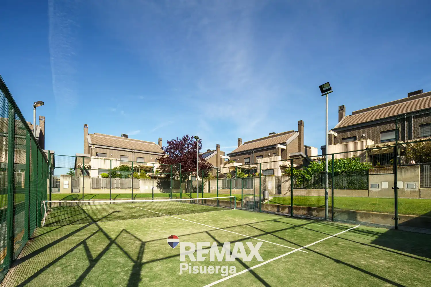 Vista exterior de Casa o xalet en venda en Valladolid amb Aire condicionat, Calefacció i Jardí privat