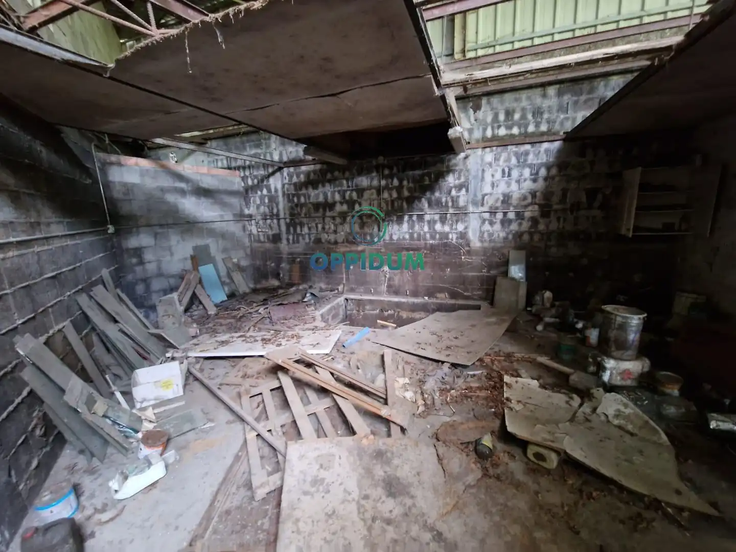 Industrial buildings for sale in Touro