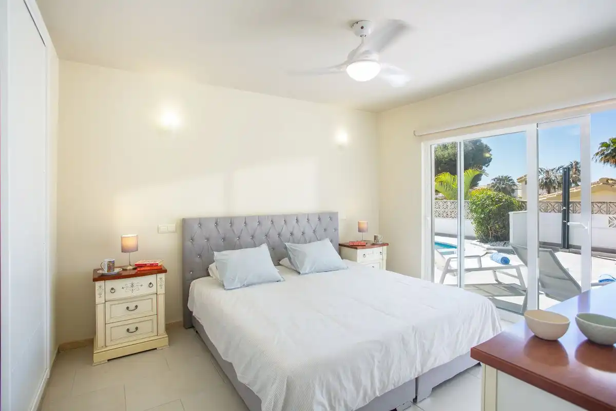 Bedroom of Houses for sale in Mijas  with Air Conditioner, Heating and Private garden