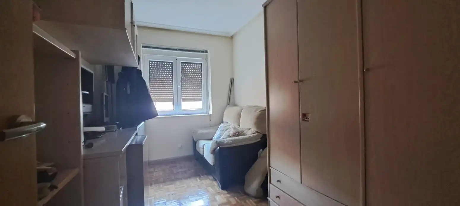 Dormitori de Pis en venda en Gijón  amb Calefacció i Parquet