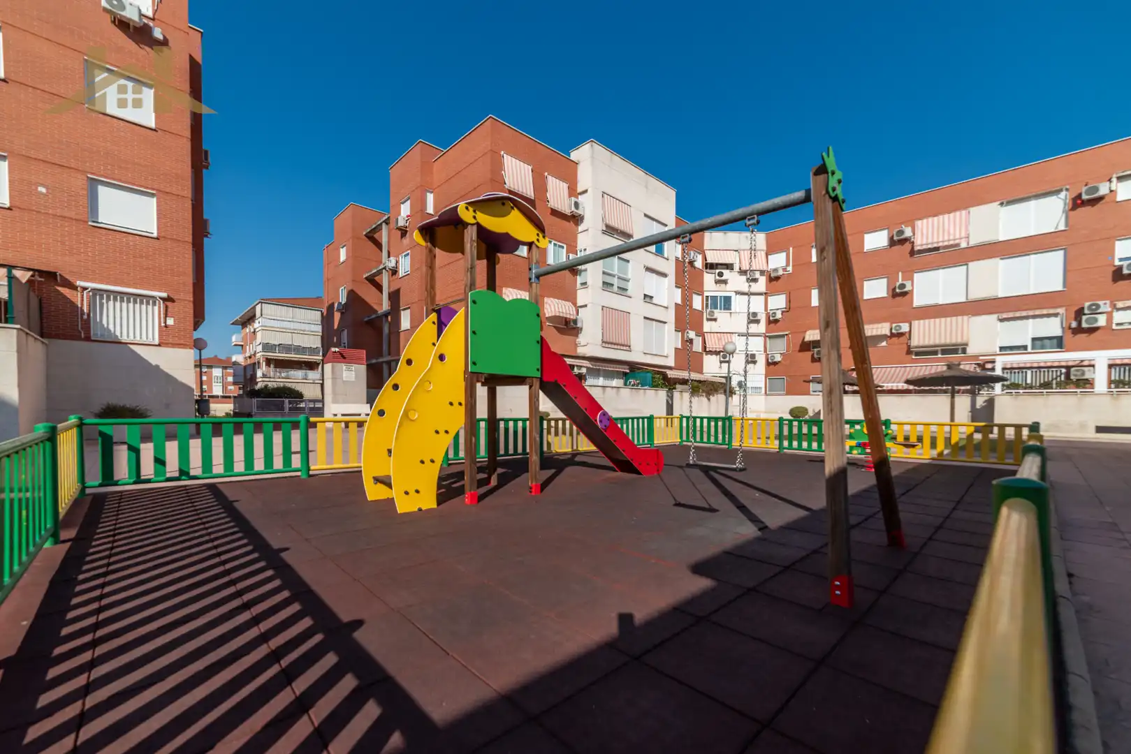 Vista exterior de Piso en venta en Valdemoro con Calefacción, Parquet y Trastero