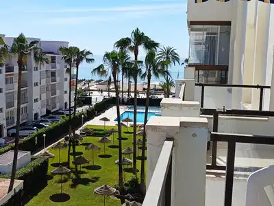 Apartment with pool for sale in Paseo Maritimo Rey De España, 93 - Ed. Girolamar 29640 Fuengirola (Málaga)