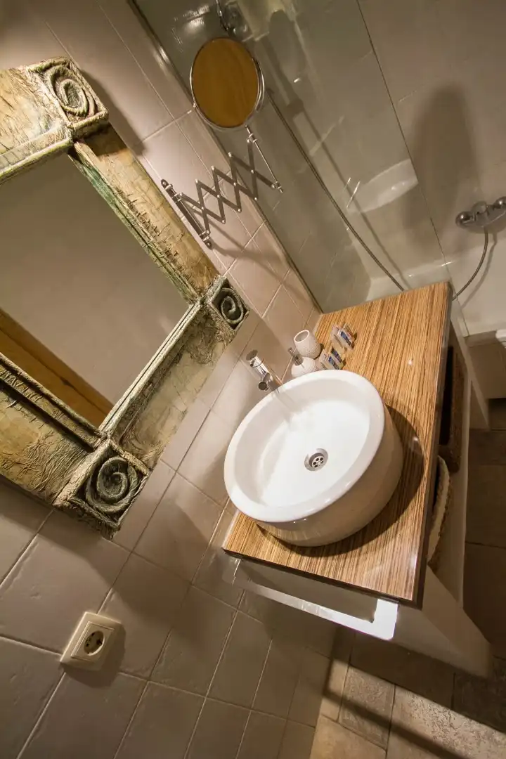 Baño de Apartamento en venta en Madrid con Calefacción, Parquet y Amueblado