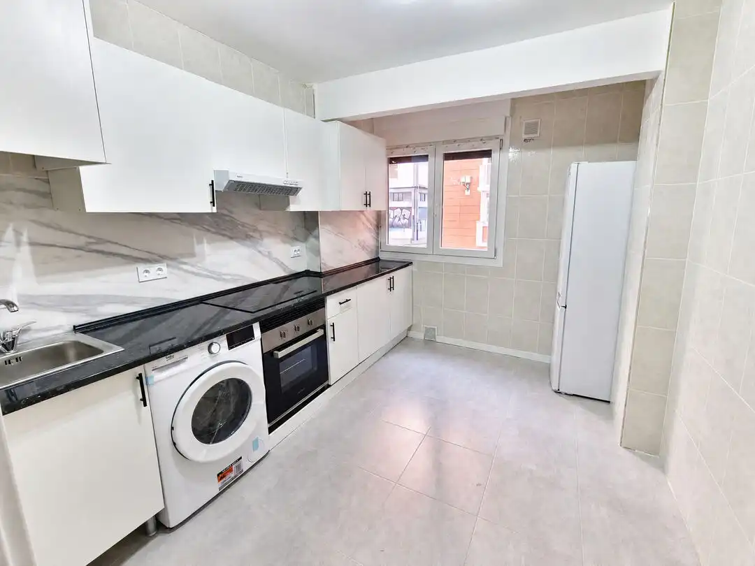 Kitchen of Flat for sale in Bilbao 