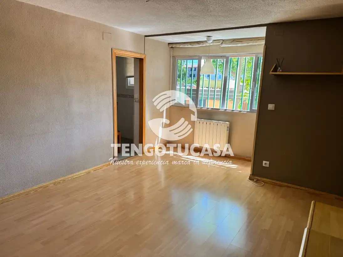 Habitación de Piso en venta en Madrid con Calefacción, Trastero y Horno