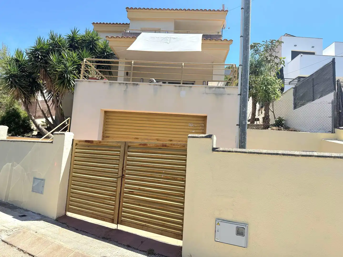 Vista exterior de Casa o xalet en venda en Calafell amb Aire condicionat, Calefacció i Terrassa