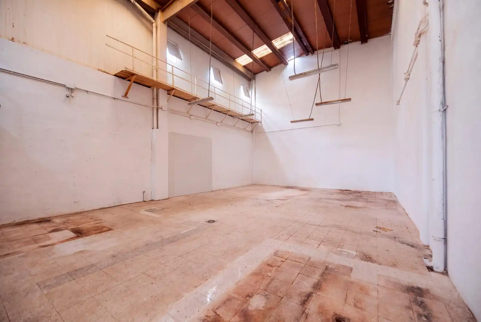 Industrial building for sale in Calle Minas 13, imagen 2