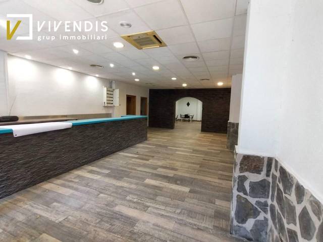 Local comercial en Venta en  PAU en Almacelles