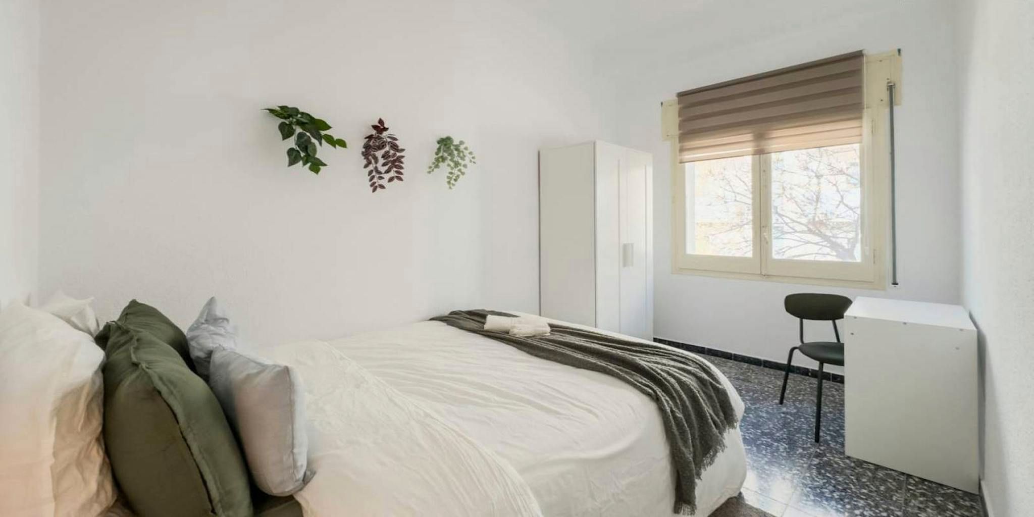 Dormitori de Pis per a compartir en  Barcelona Capital amb Moblat i Rentadora