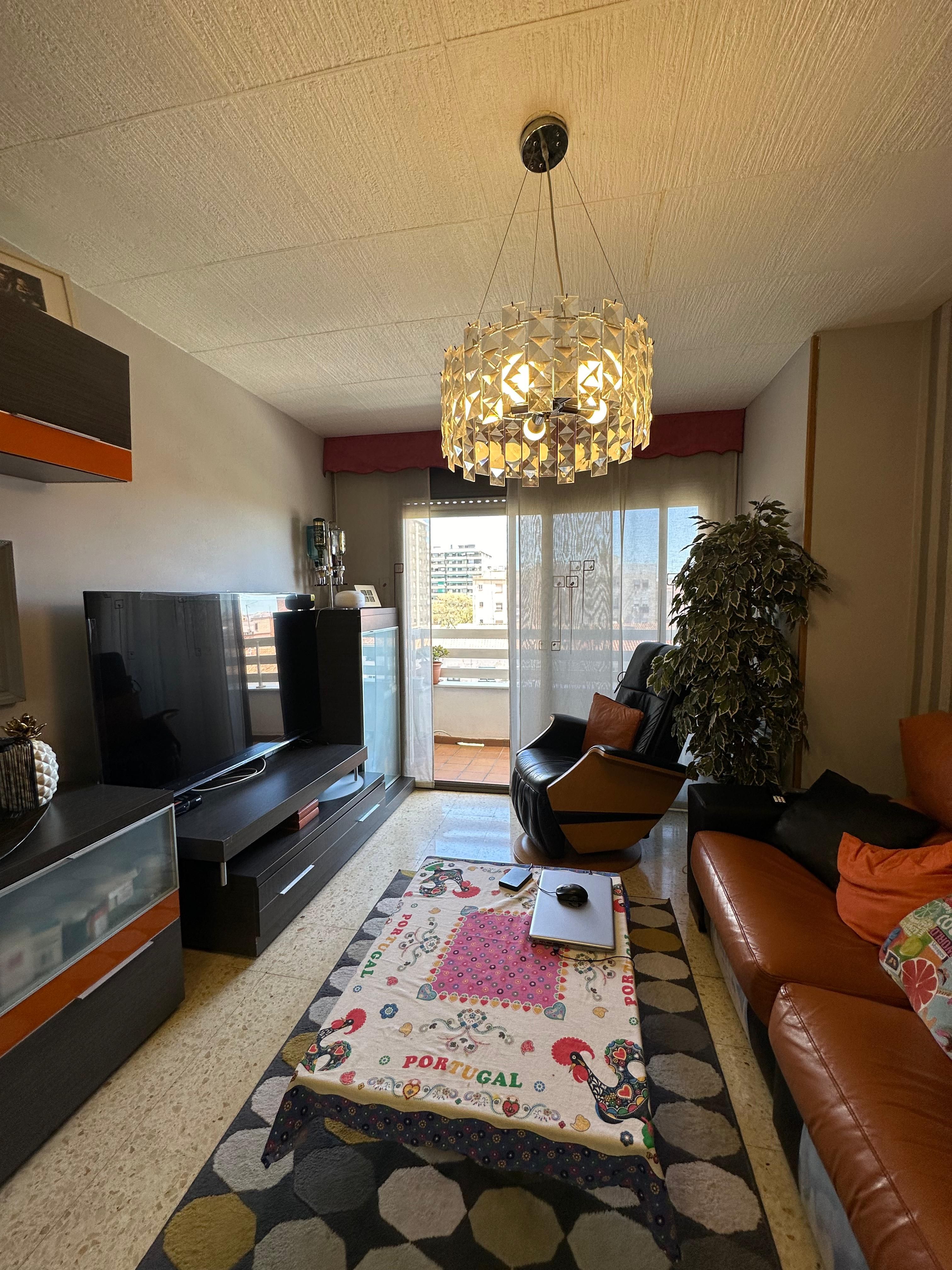 Living room of Flat for sale in L'Hospitalet de Llobregat  with Storage room and Balcony