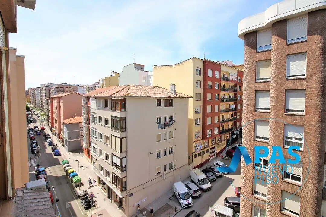 Außenansicht von Wohnung zum Verkauf in Santander mit Heizung und Abstellraum