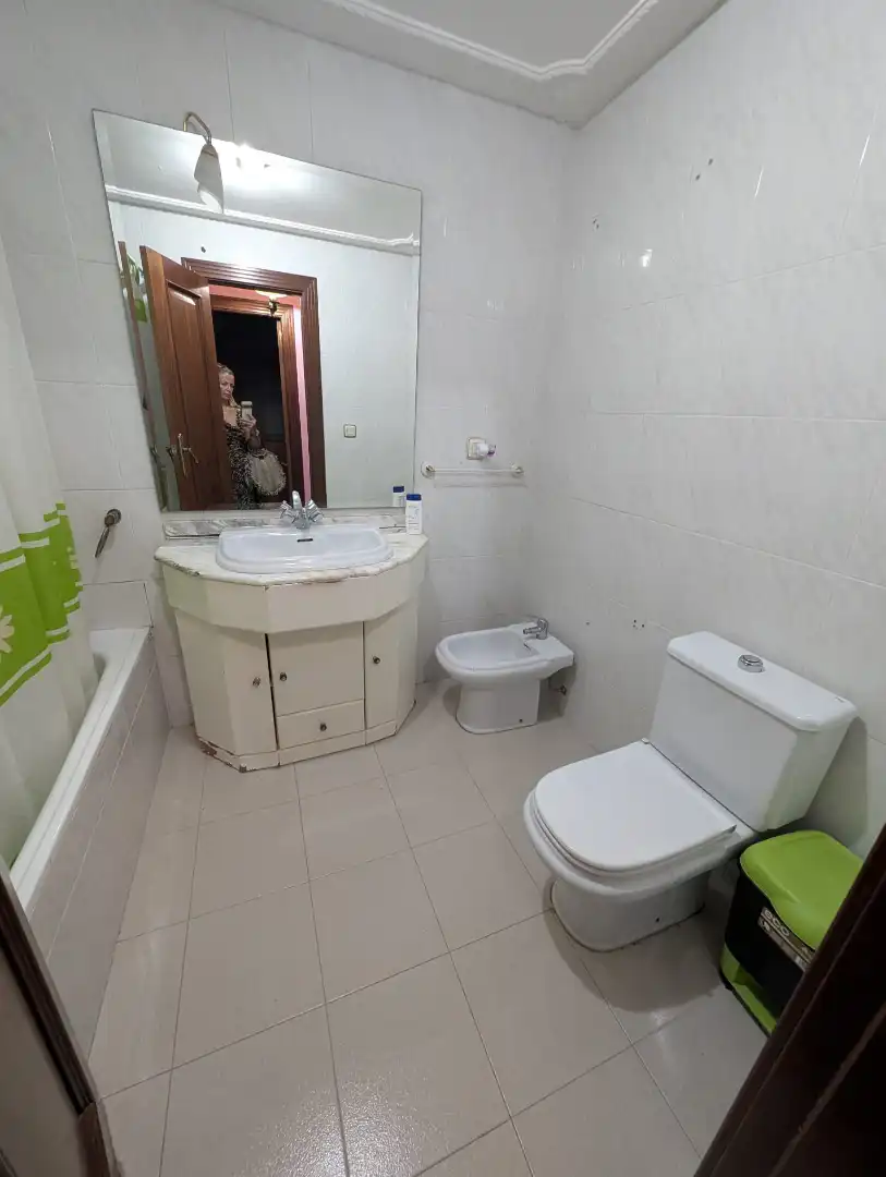 Baño de Piso en venta en Lucena con Aire acondicionado y Balcón
