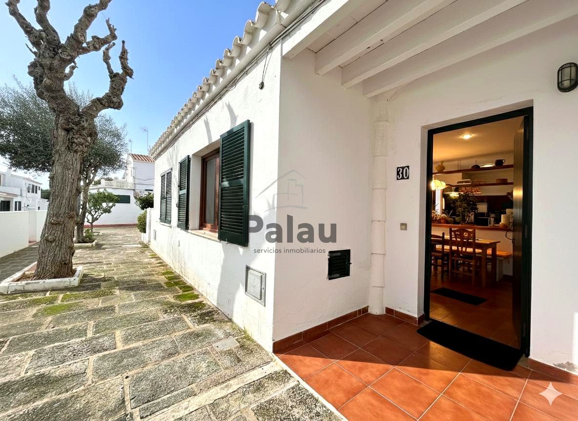 Vista exterior de Casa adosada en venda en Ciutadella de Menorca amb Aire condicionat i Terrassa