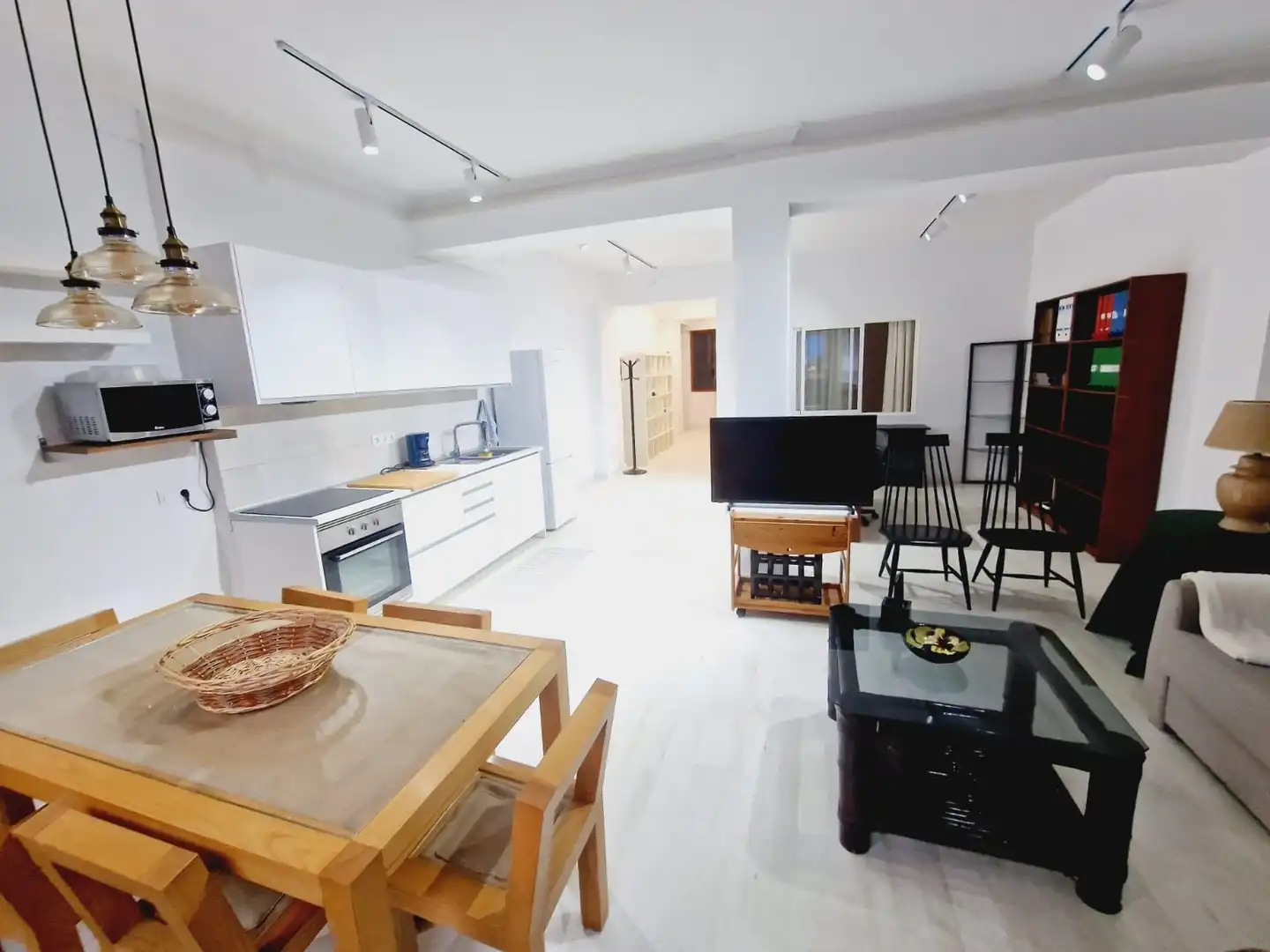 Cuina de Apartament de lloguer en Las Palmas de Gran Canaria amb Moblat