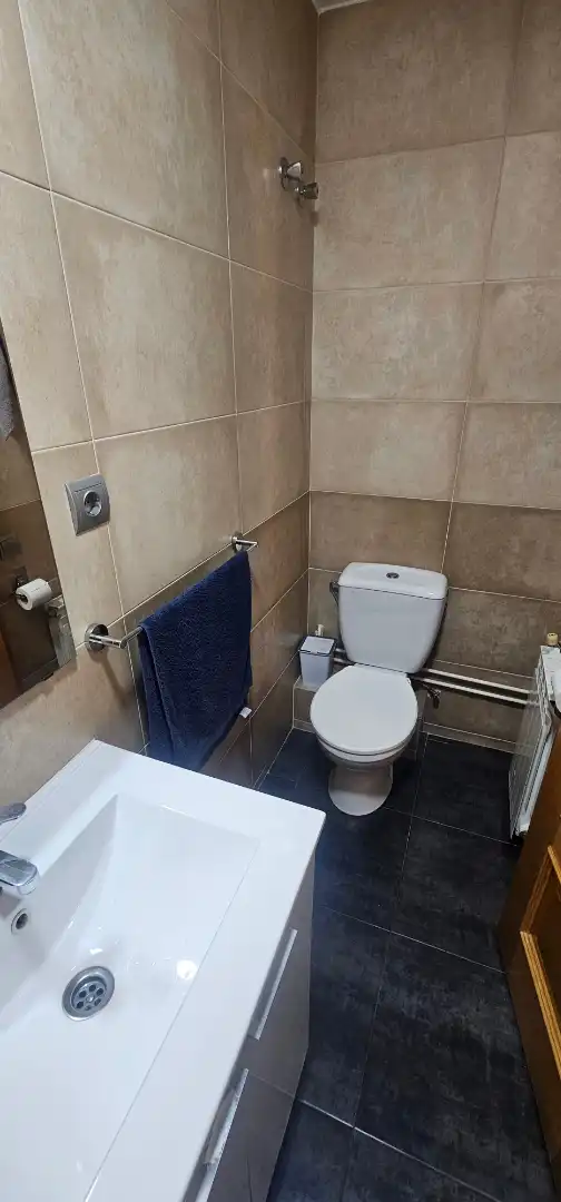 Bany de Pis en venda en Mataró amb Calefacció, Jardí privat i Parquet