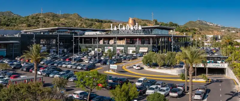 Vista exterior de Piso en venta en Marbella con Aire acondicionado, Calefacción y Terraza