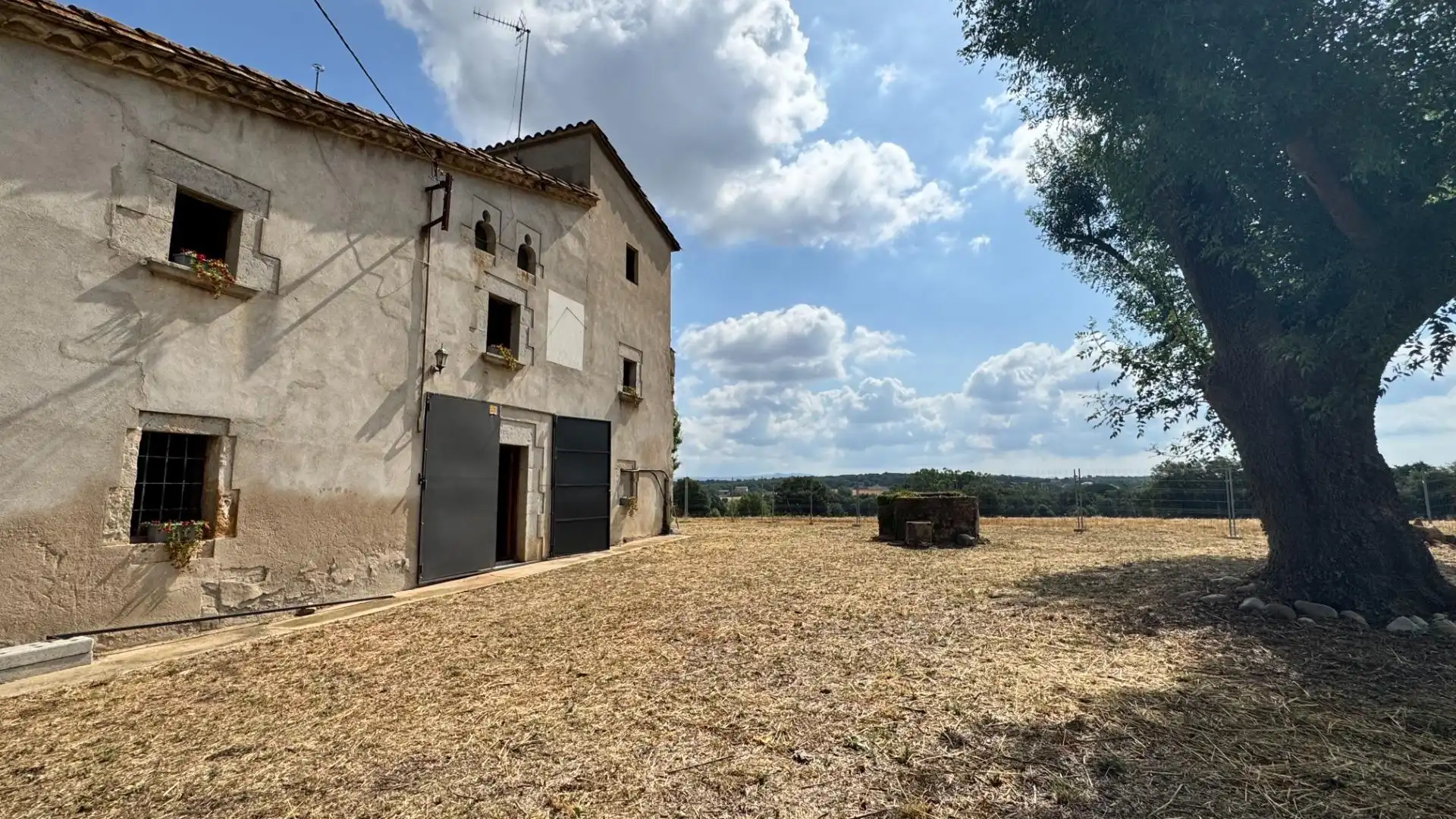 Vista exterior de Finca rústica en venda en Caldes de Malavella amb Calefacció i Jardí privat