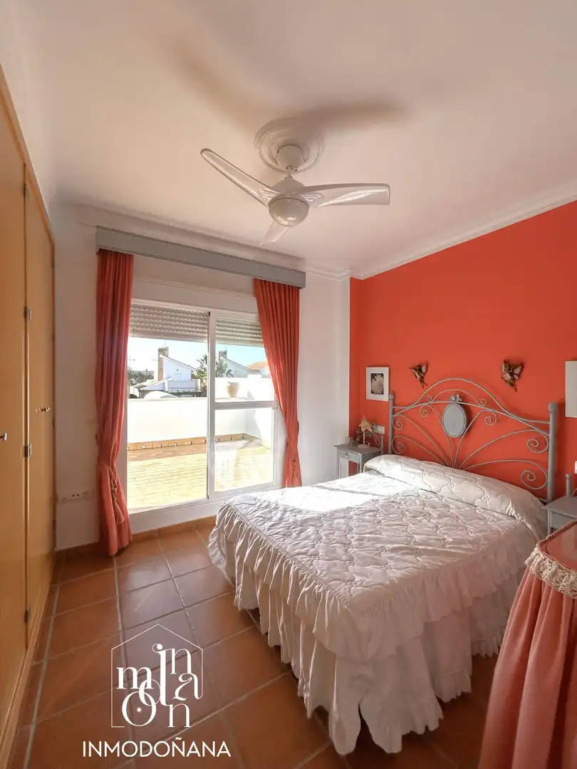 Habitación de Casa o chalet en venta en Almonte con Terraza, Trastero y Amueblado