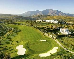 Vista exterior de Residencial en venda en Estepona