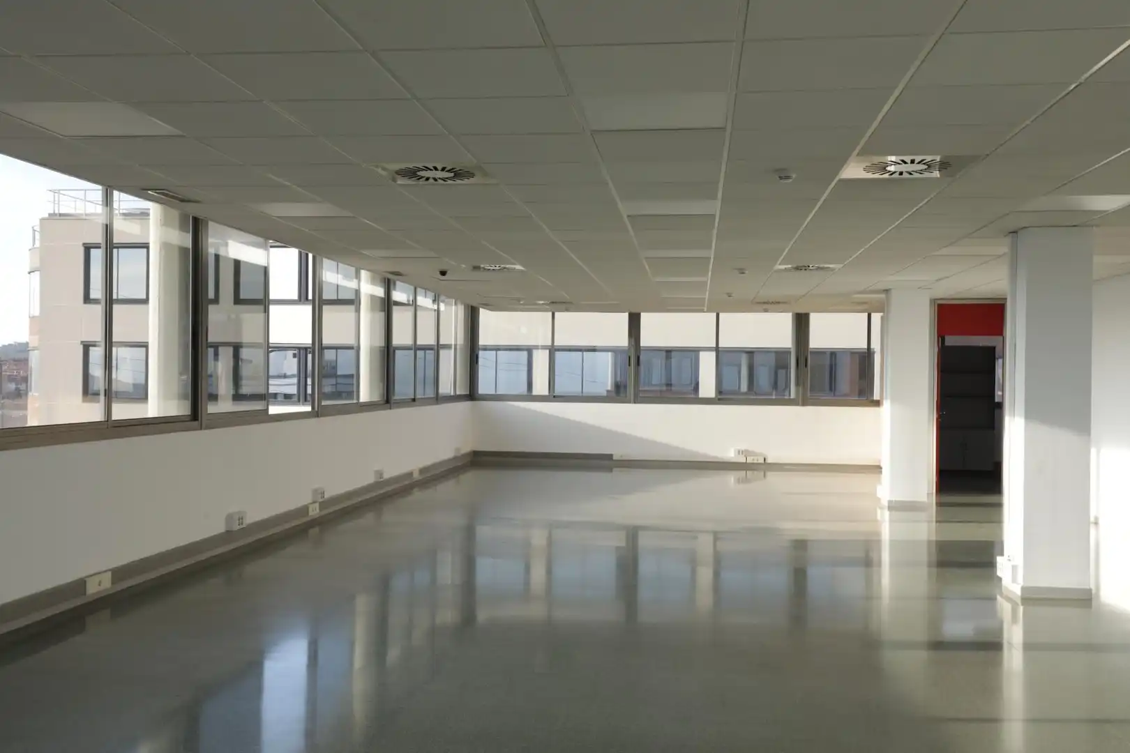 Oficina amb ascensor de lloguer a Mas Lluí - Els Miralls, imagen 3