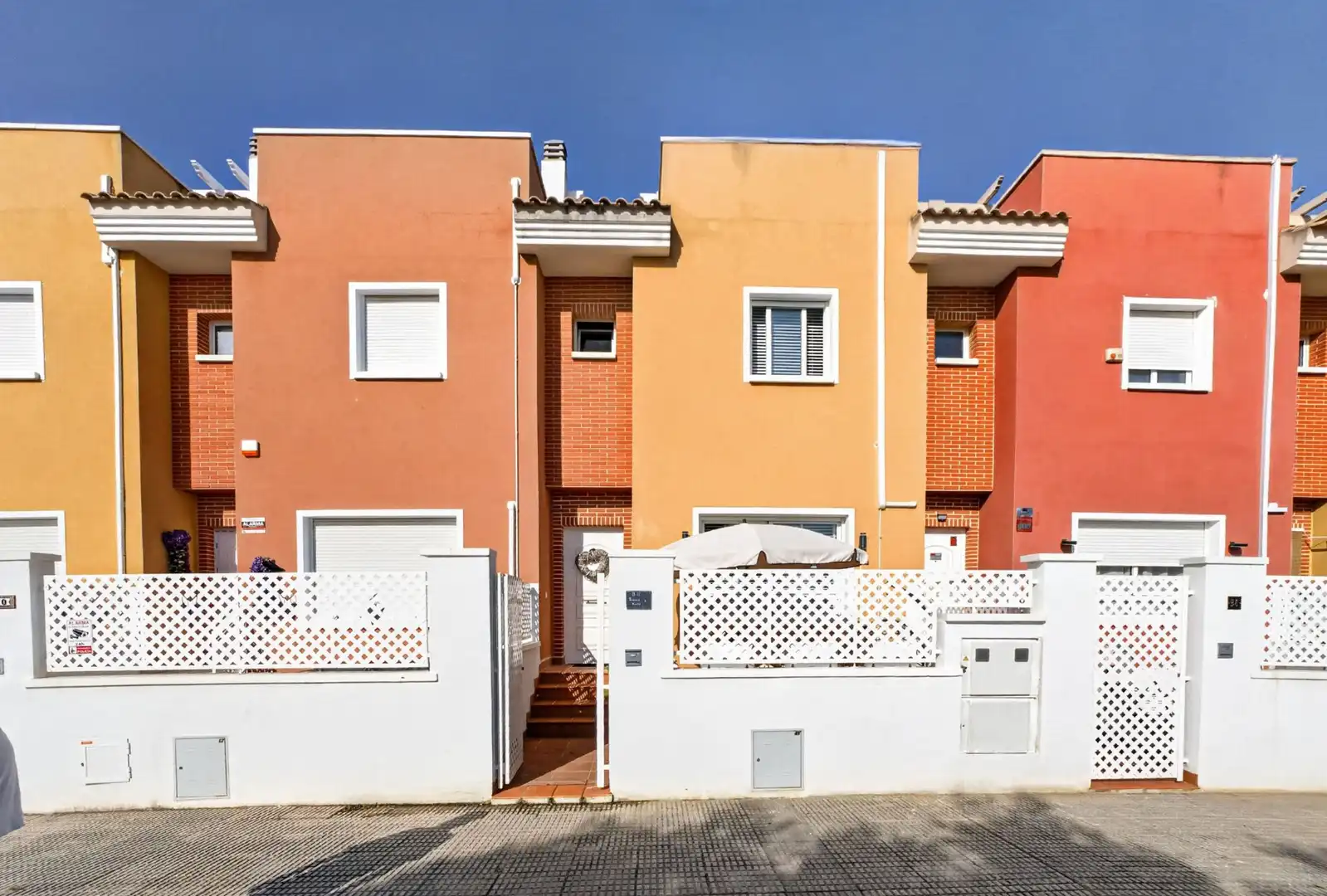 Casa a schiera in vendita a Desamparados - Hurchillo - Torremendo