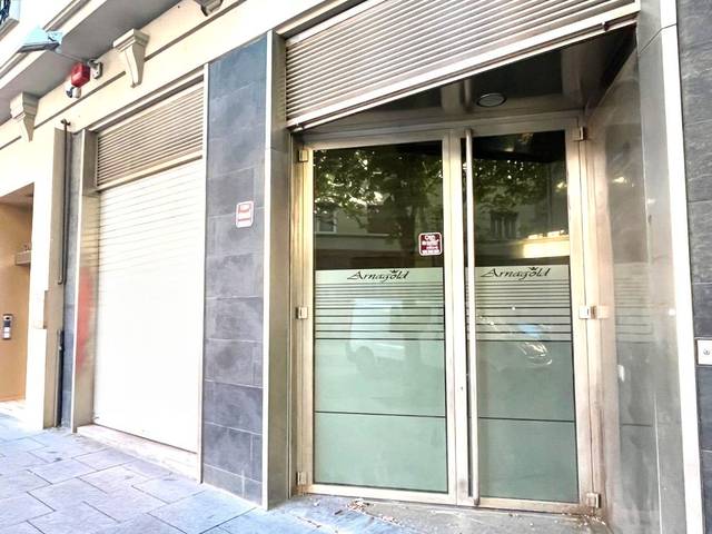Local comercial en Venta en San Fermín en 2º Ensanche