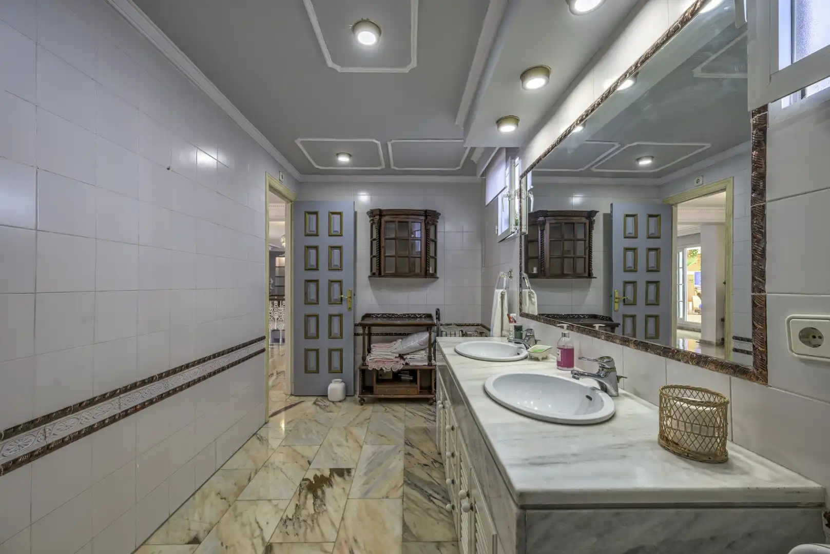 Baño de Ático en venta en Fuengirola con Aire acondicionado, Terraza y Trastero