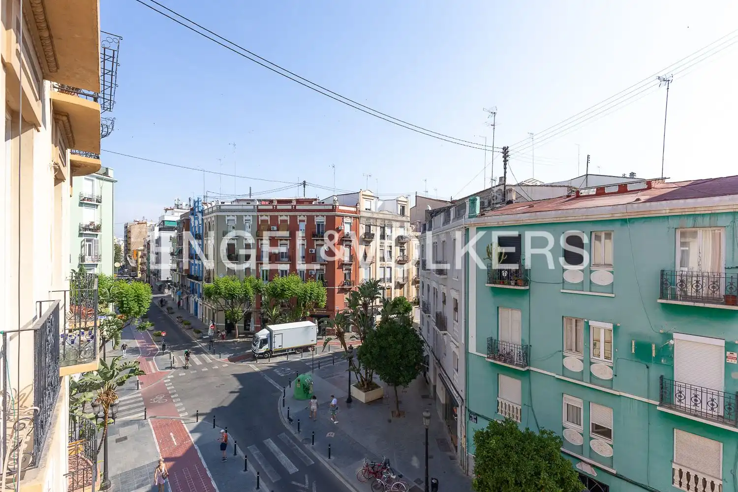 Exterior view of Flat for rent in Valencia  with Air Conditioner, Heating and Balcony