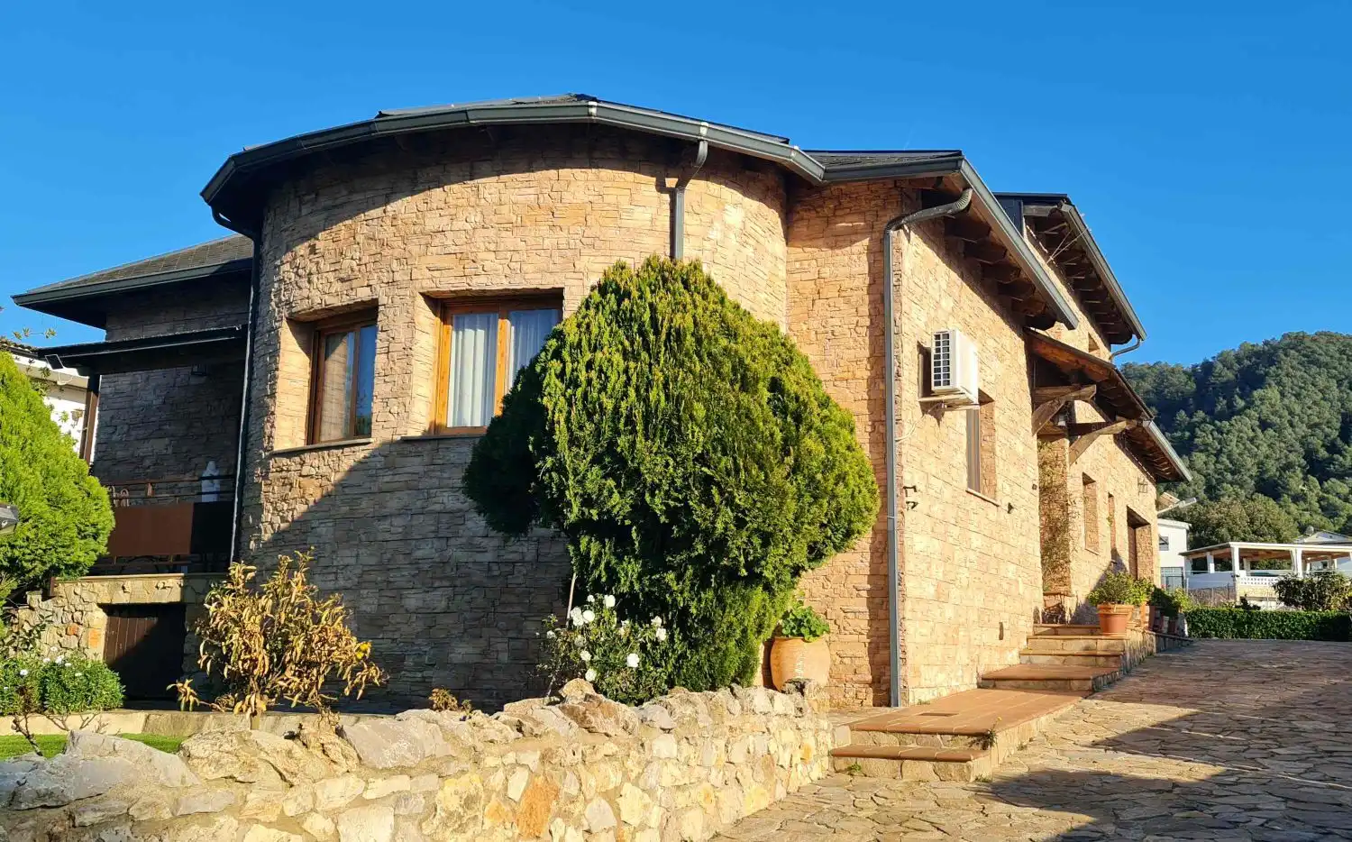 Vista exterior de Casa o chalet en venta en Vallirana con Aire acondicionado y Calefacción