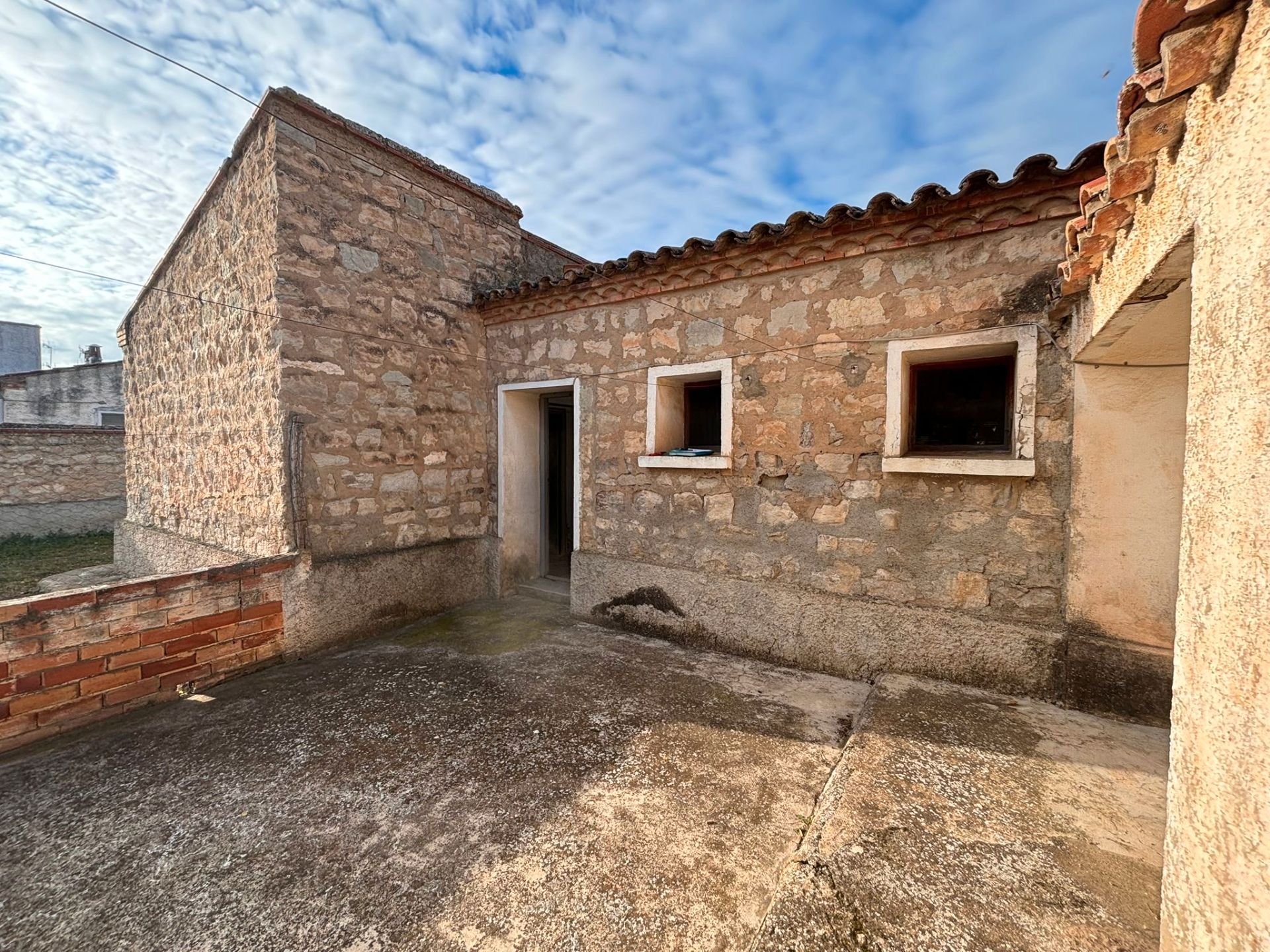 Vista exterior de Casa o xalet en venda en Sariñena amb Jardí privat